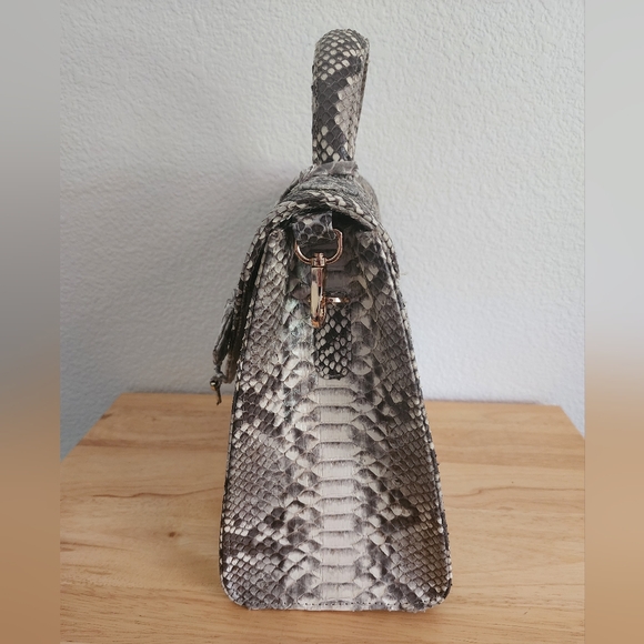 The Pelle collection 100% Python leather - Picture 2 of 7